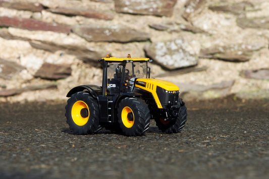 Britains JCB 8330 Fastrac 1:32 Scale Model