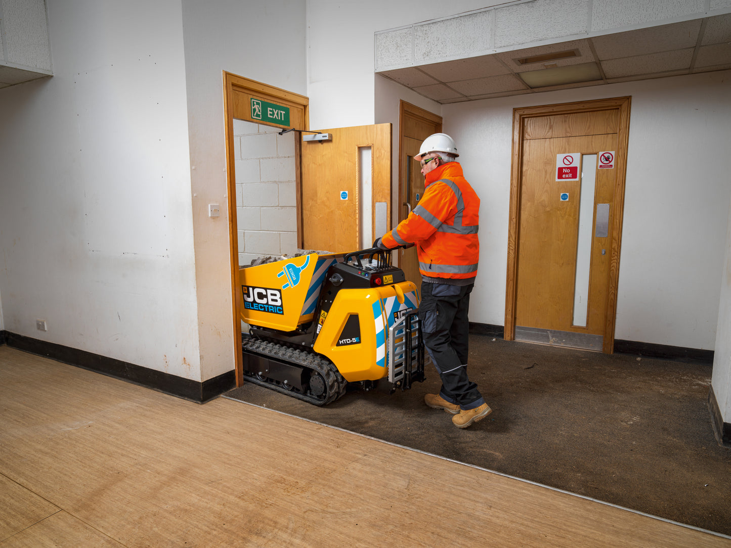 JCB Electric Dumpster with Step