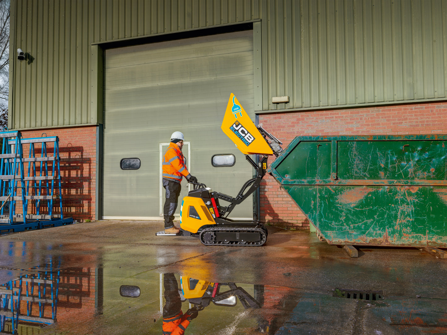 JCB Electric Dumpster with Step