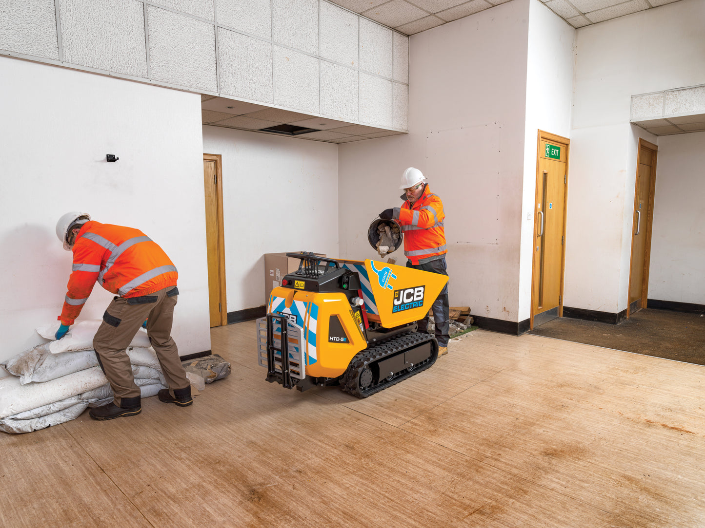 JCB Electric Dumpster with Step