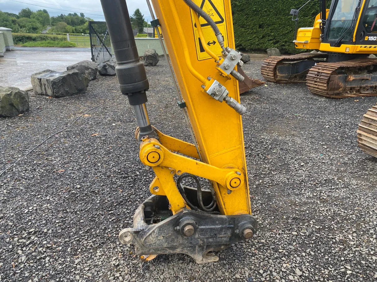 JCB 140X Pro Tracked Excavator