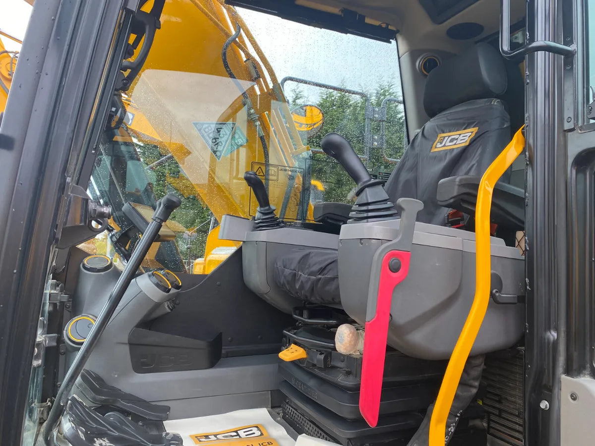 JCB 140X Pro Tracked Excavator