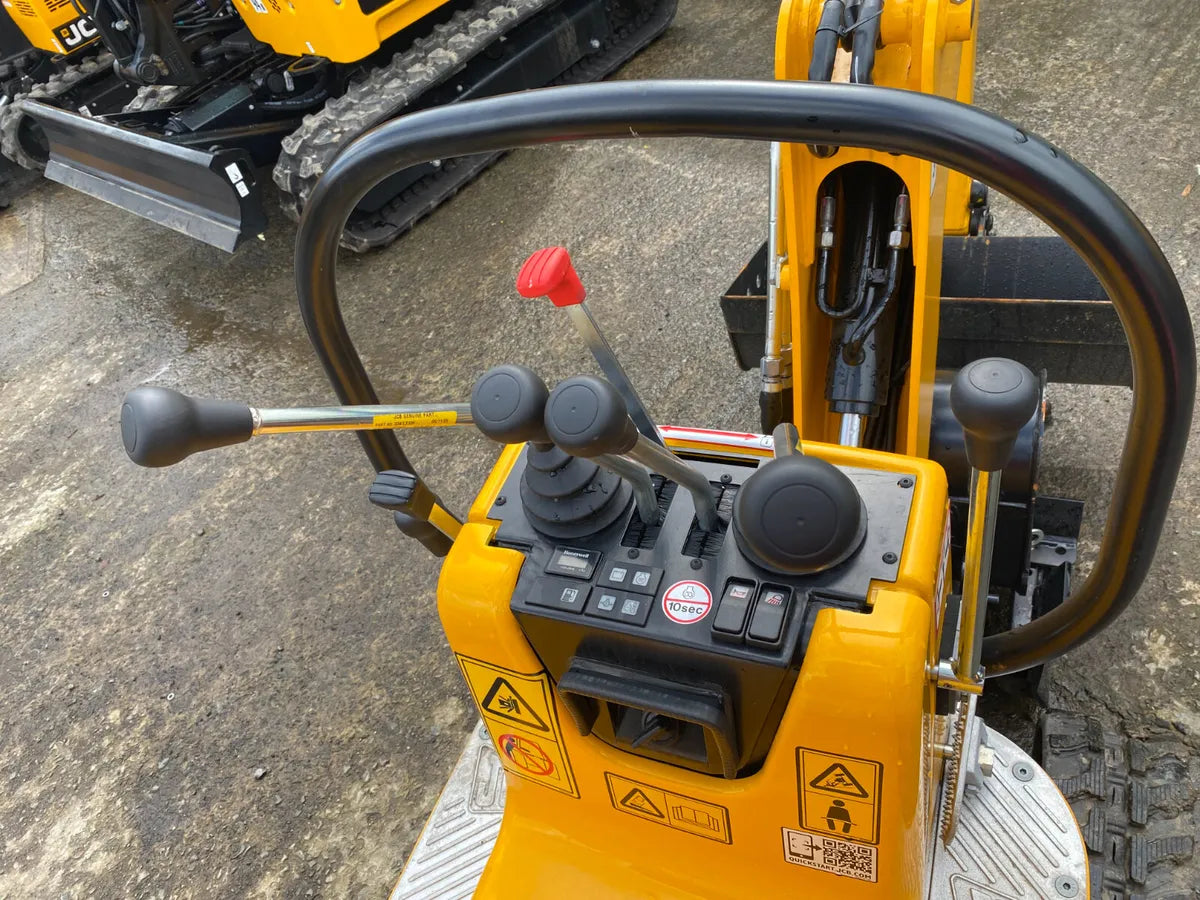 JCB 8010 CTS Micro Digger (2025)