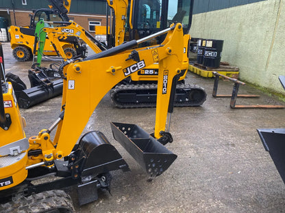 JCB 8010 CTS Micro Digger (2025)