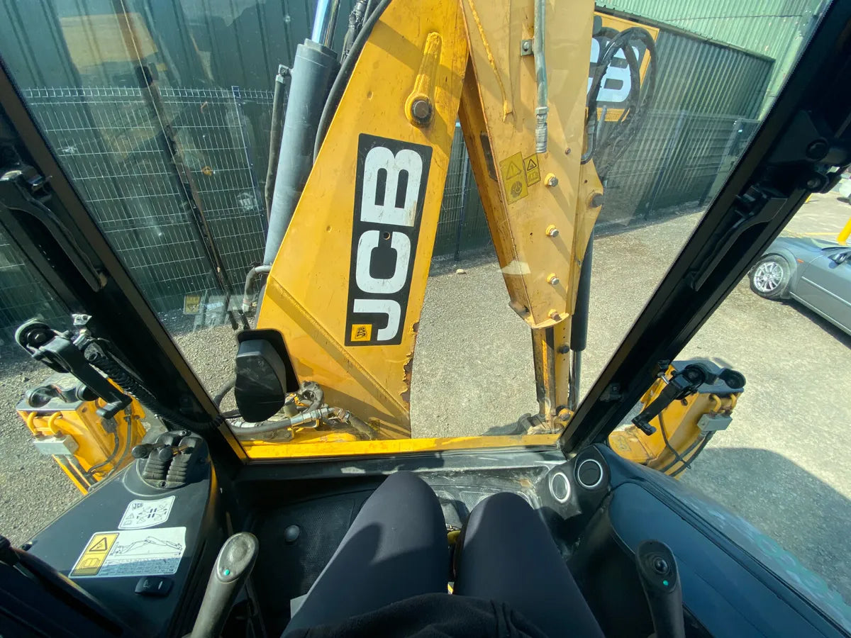 JCB 3CX Backhoe Loader (2012)