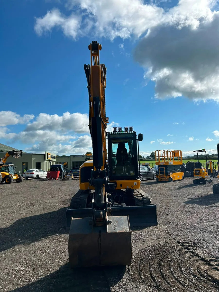 JCB 86C Pro Midi Digger