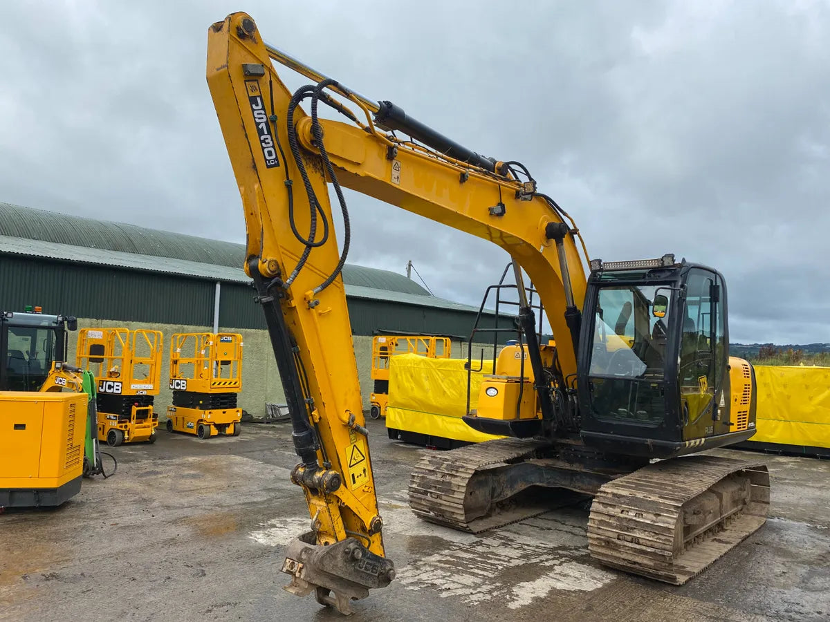 JCB JS130 LC Plus Tracked  Excavator