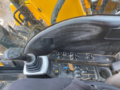 JCB JS130 LC Plus Tracked  Excavator